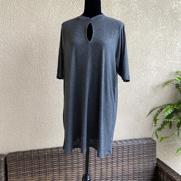 Torrid Gray Charcoal Mock Neck Ribbed Tunic Size 2 - Picture 4 of 8